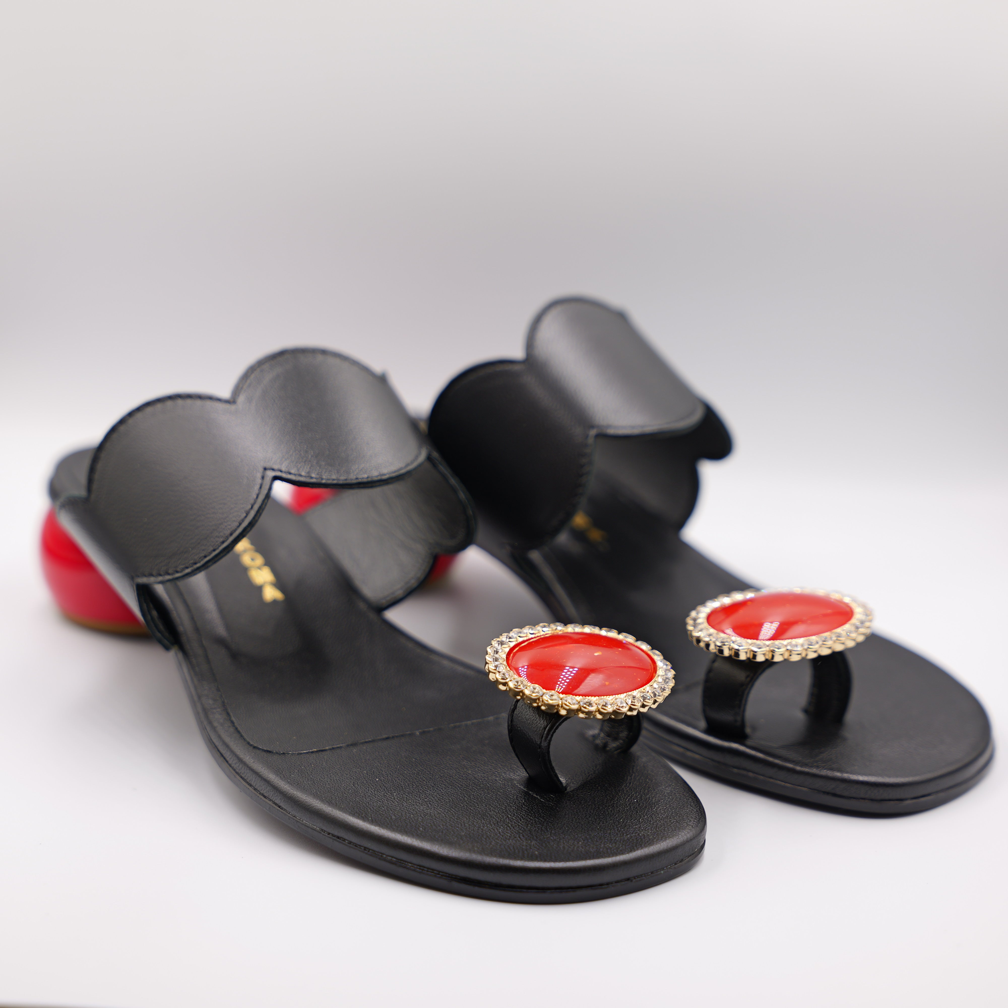 Sianoviaroma - Scalzato in pelle con pietra