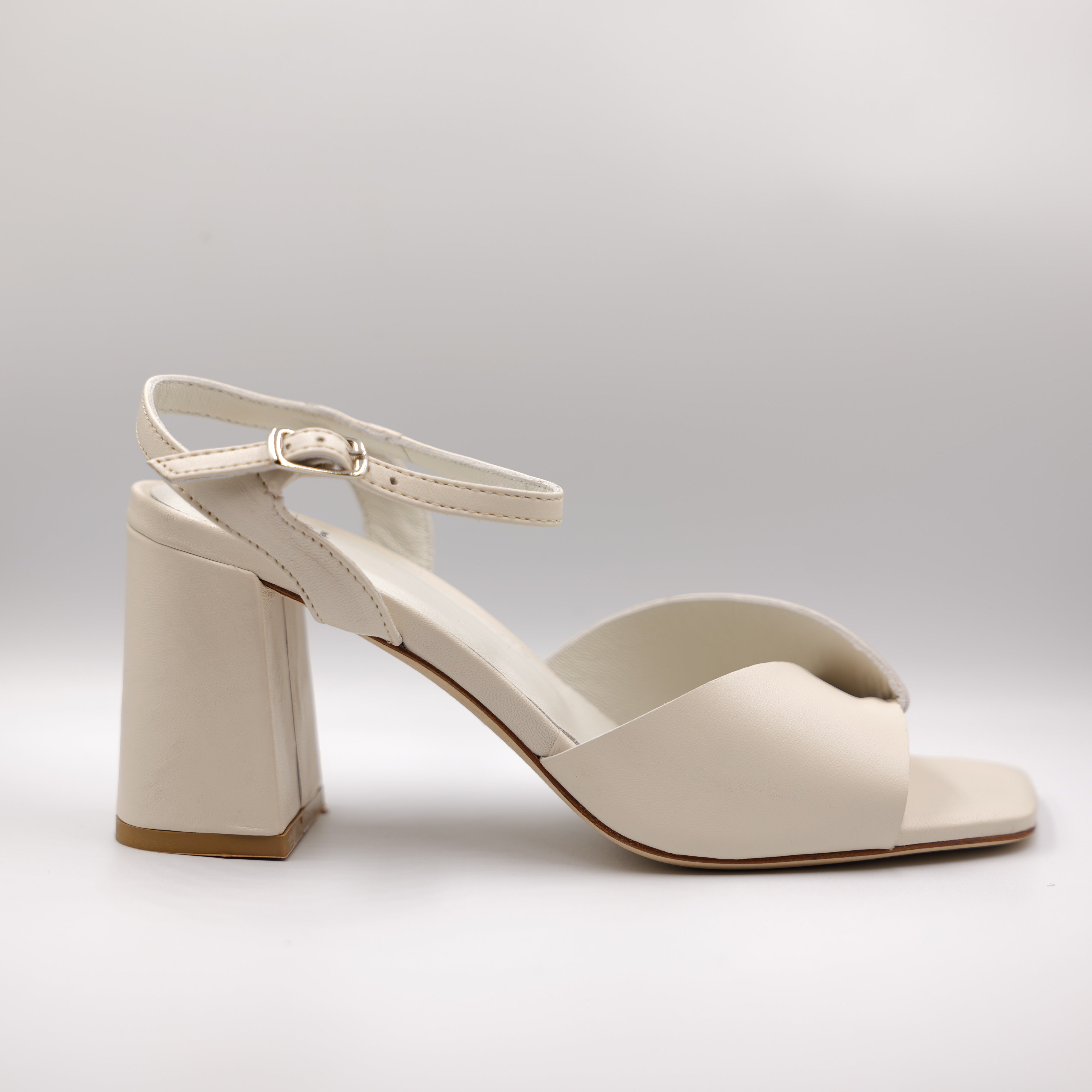 L'Arianna - Sandalo in pelle con cinturino