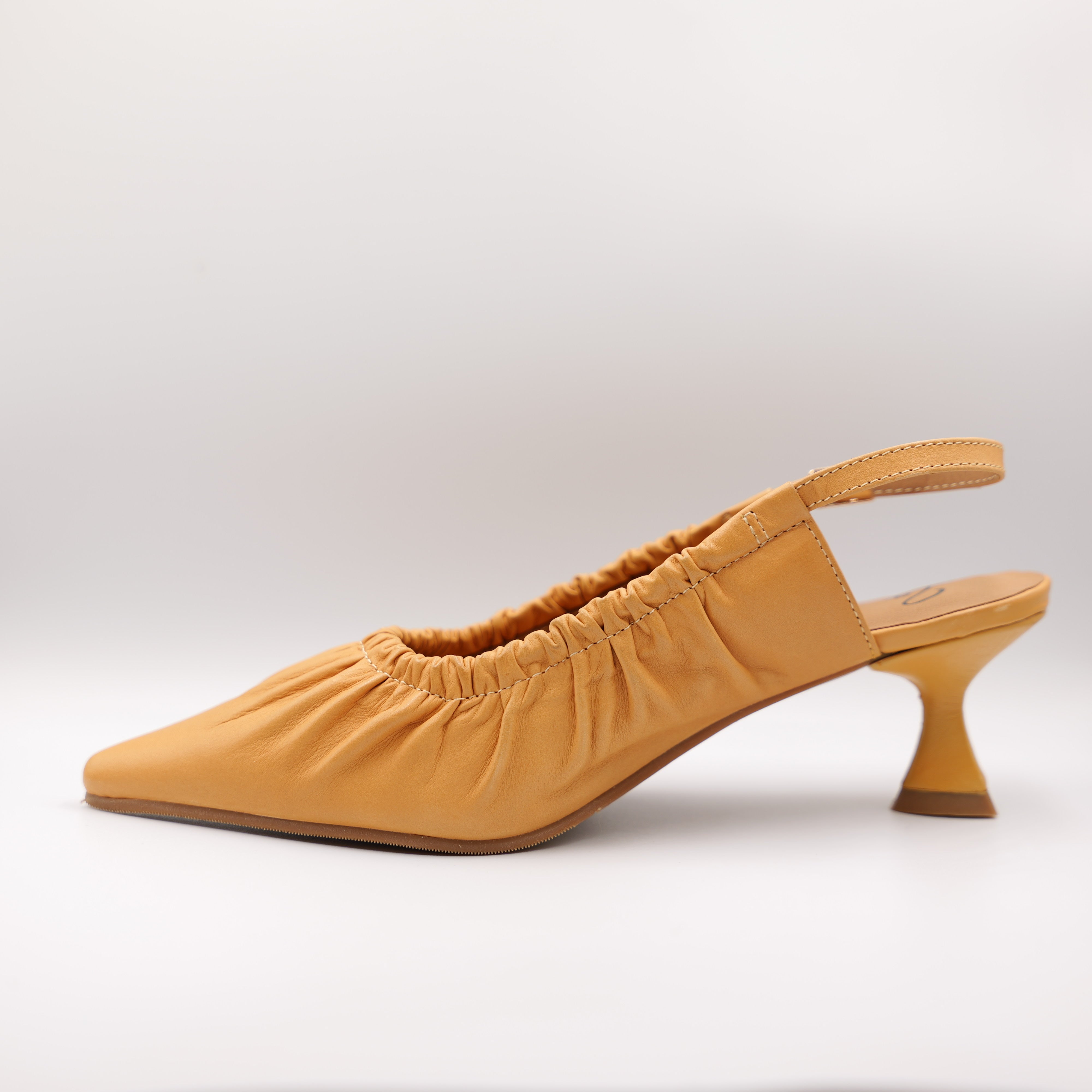 La Vitrina - Slingback in pelle con cinturino