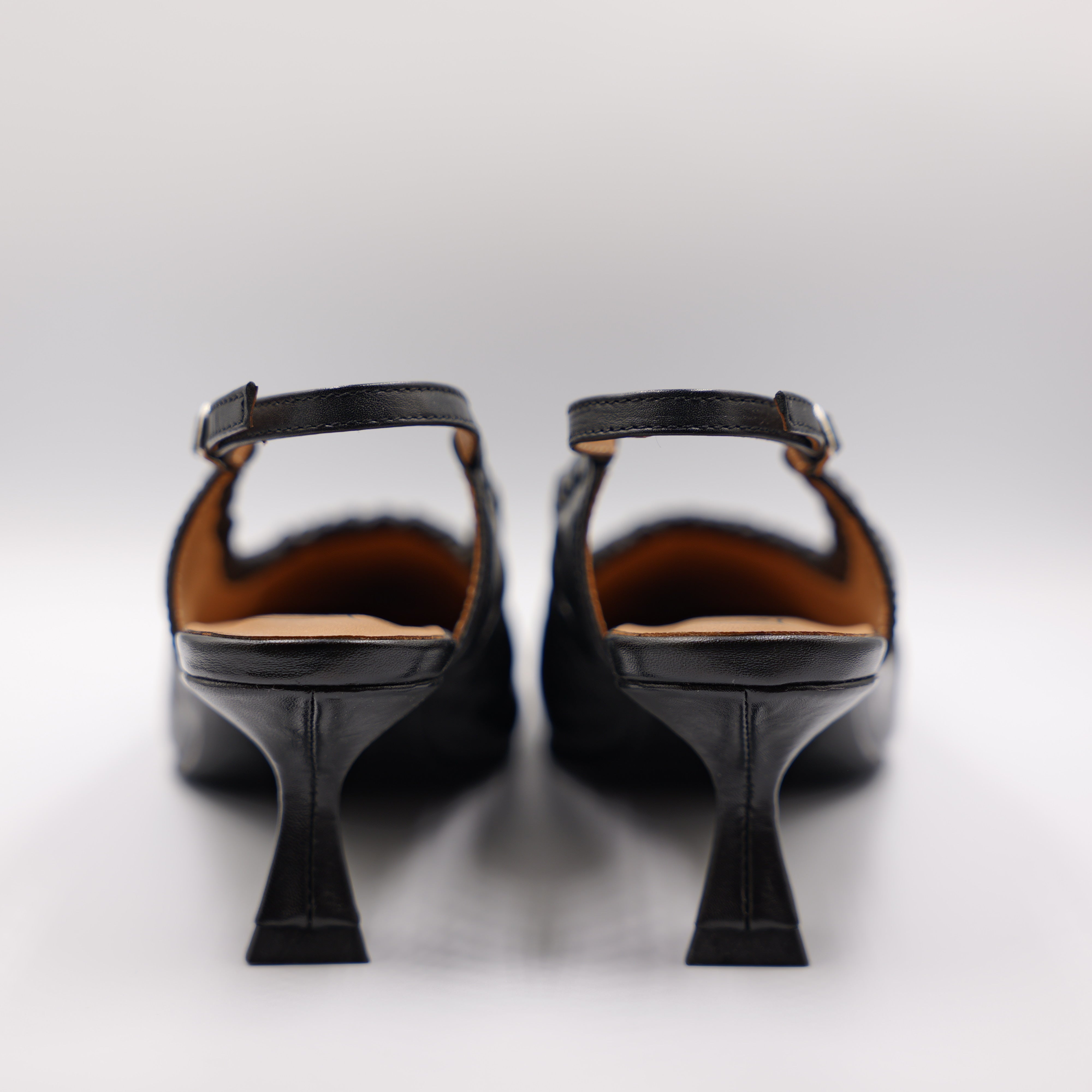 La Vitrina - Slingback in pelle con cinturino