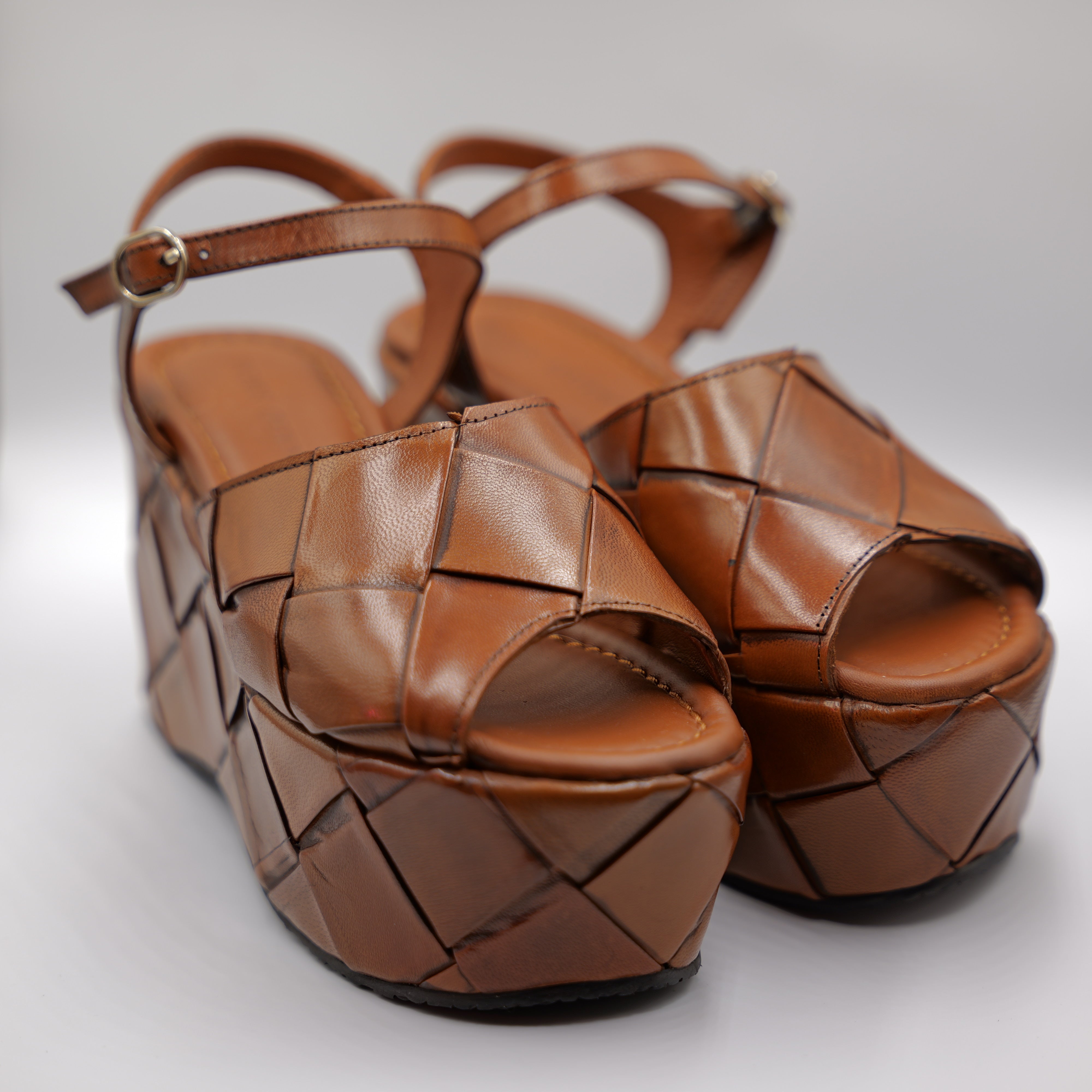 Pons Quintana - Sandalo platform intrecciato in pelle cuoio