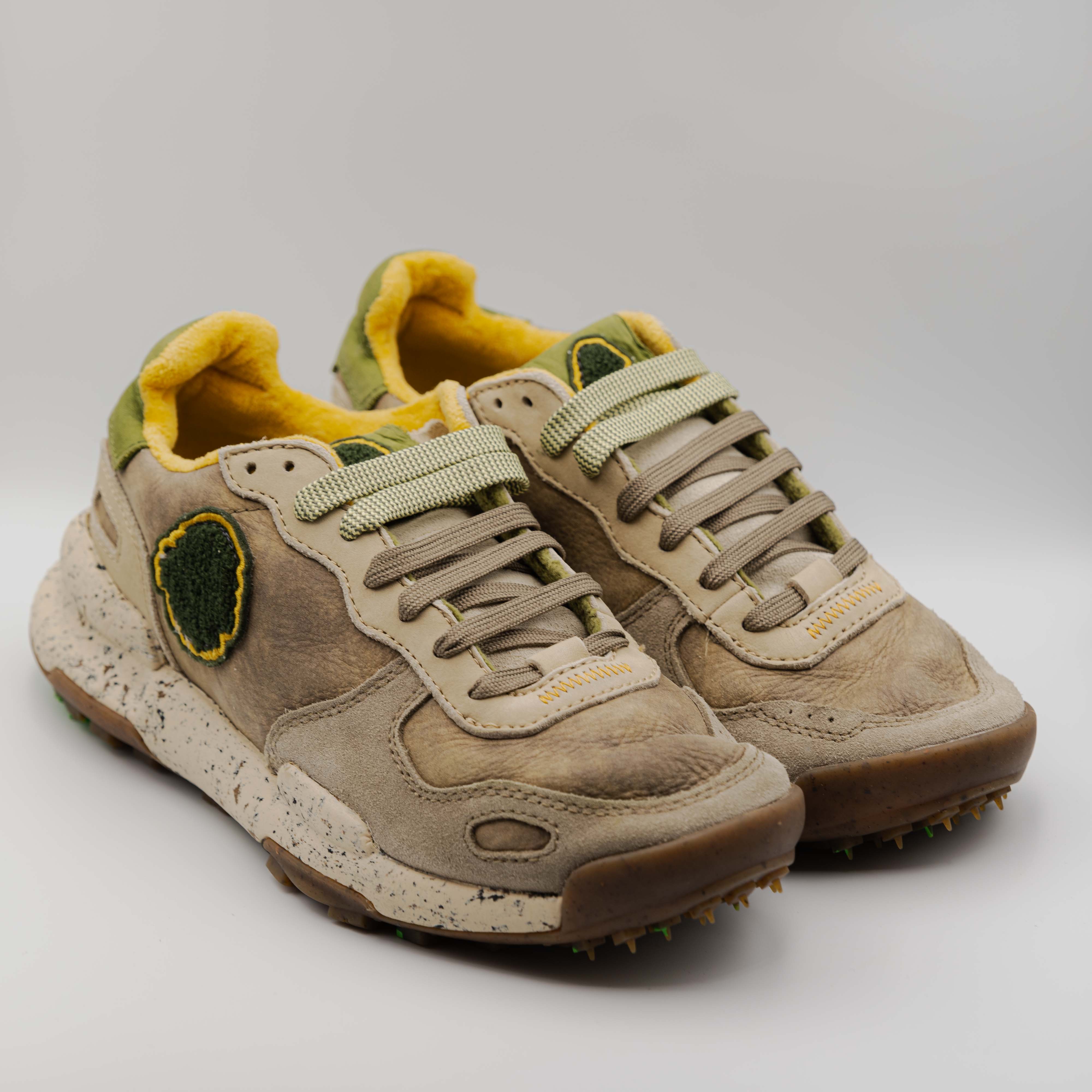 Satorisan - Sneakers in pelle verdi  con il doppio laccio