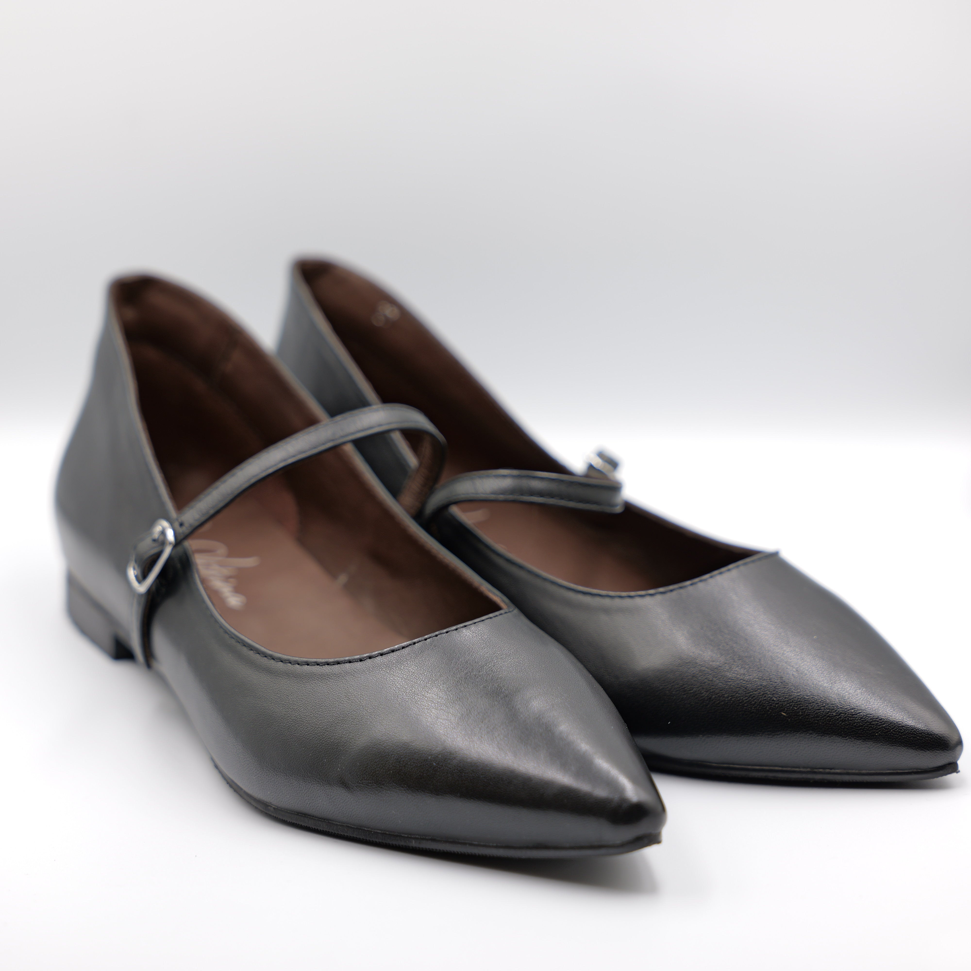 La Vitrina - Ballerine in pelle con cinturino