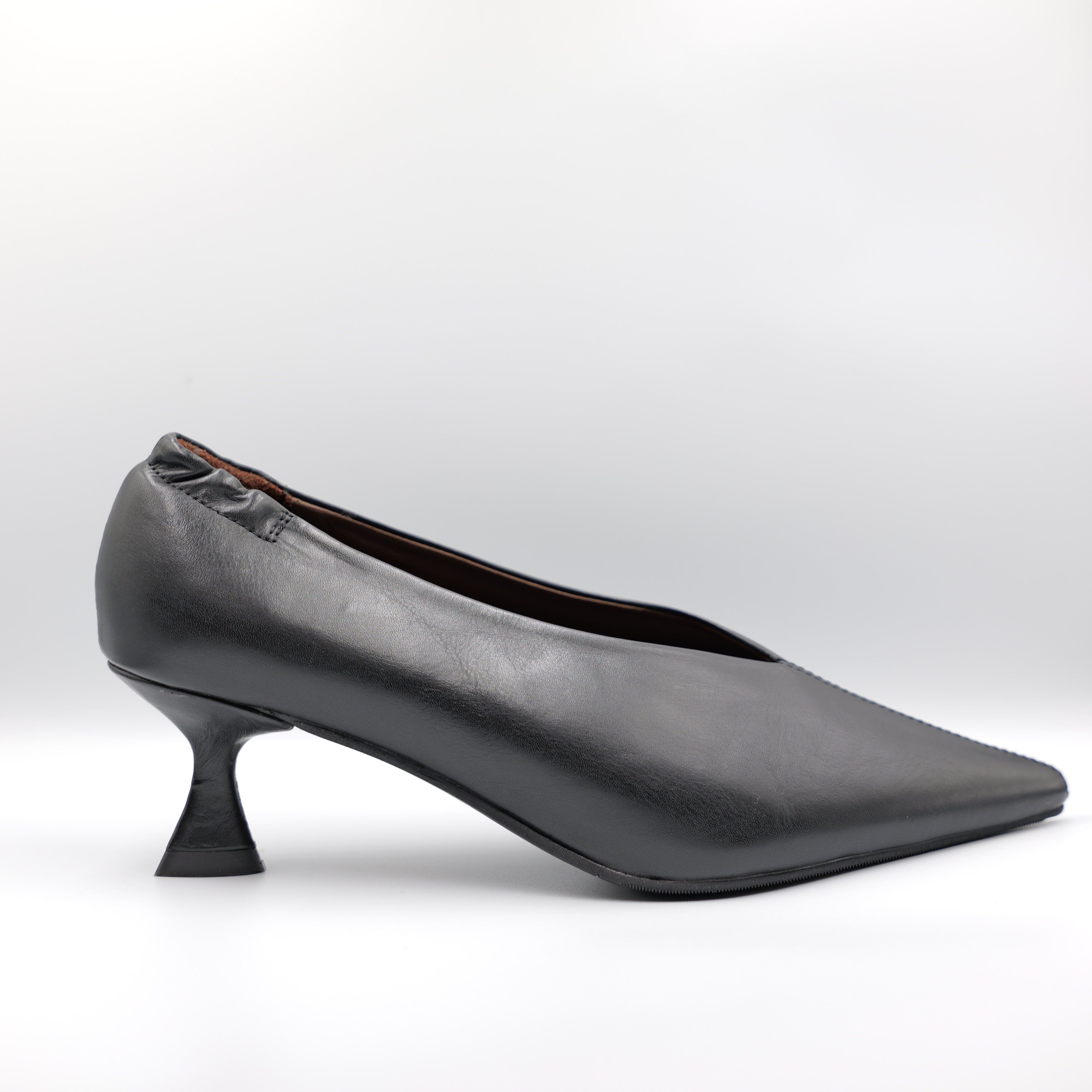 La Vitrina - Dècolletè in pelle con elastico