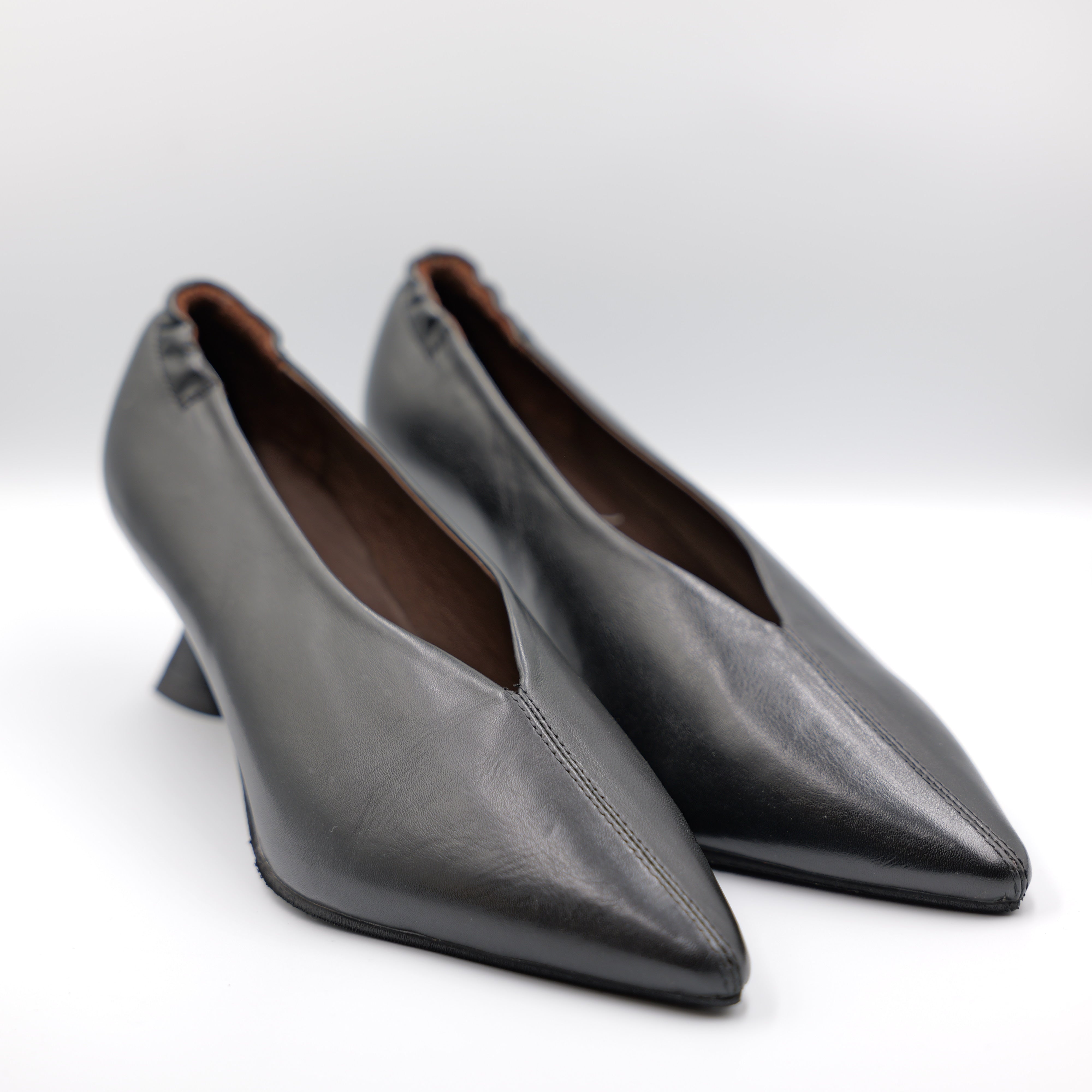 La Vitrina - Dècolletè in pelle con elastico