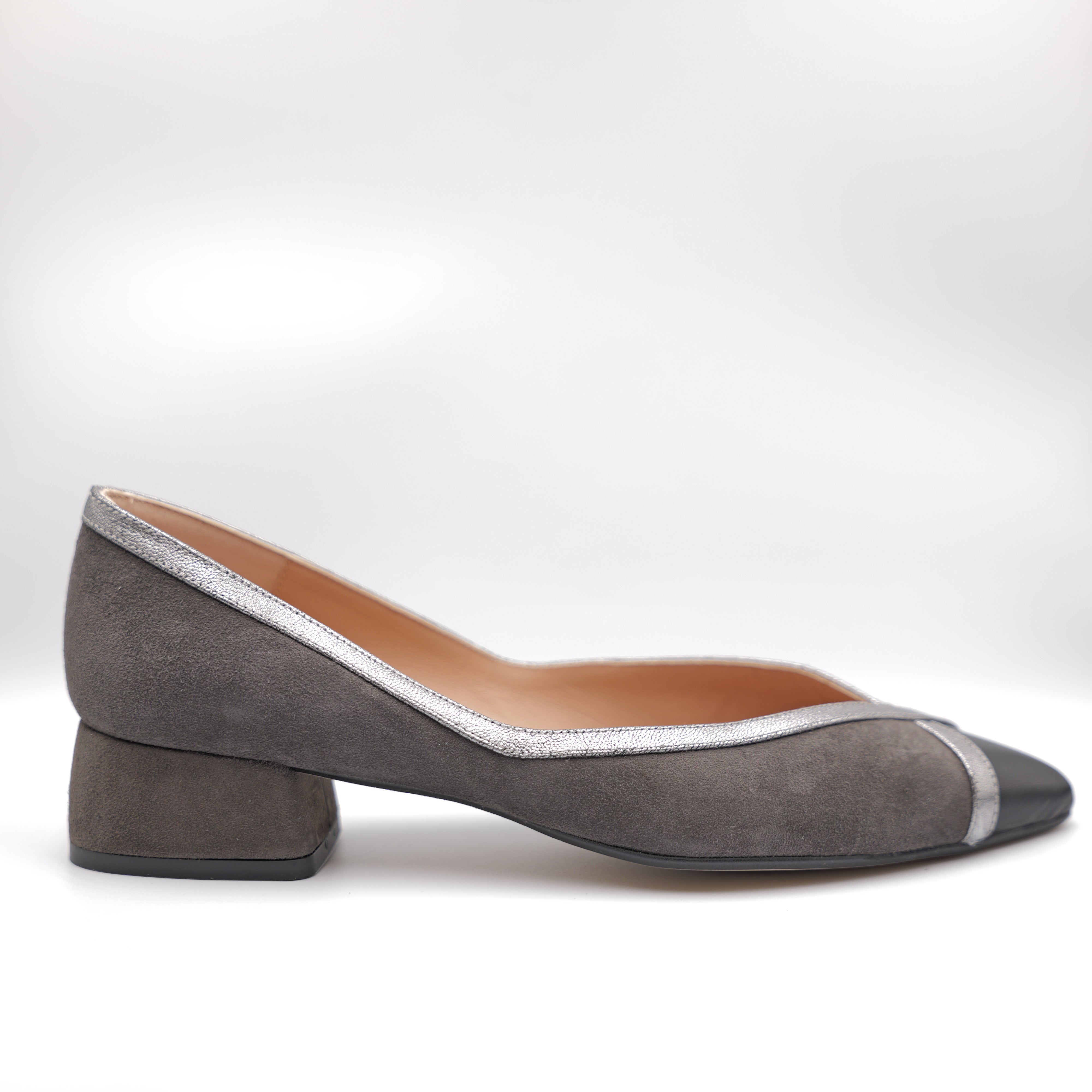 Ora - Ballerine in camoscio scollo a punta