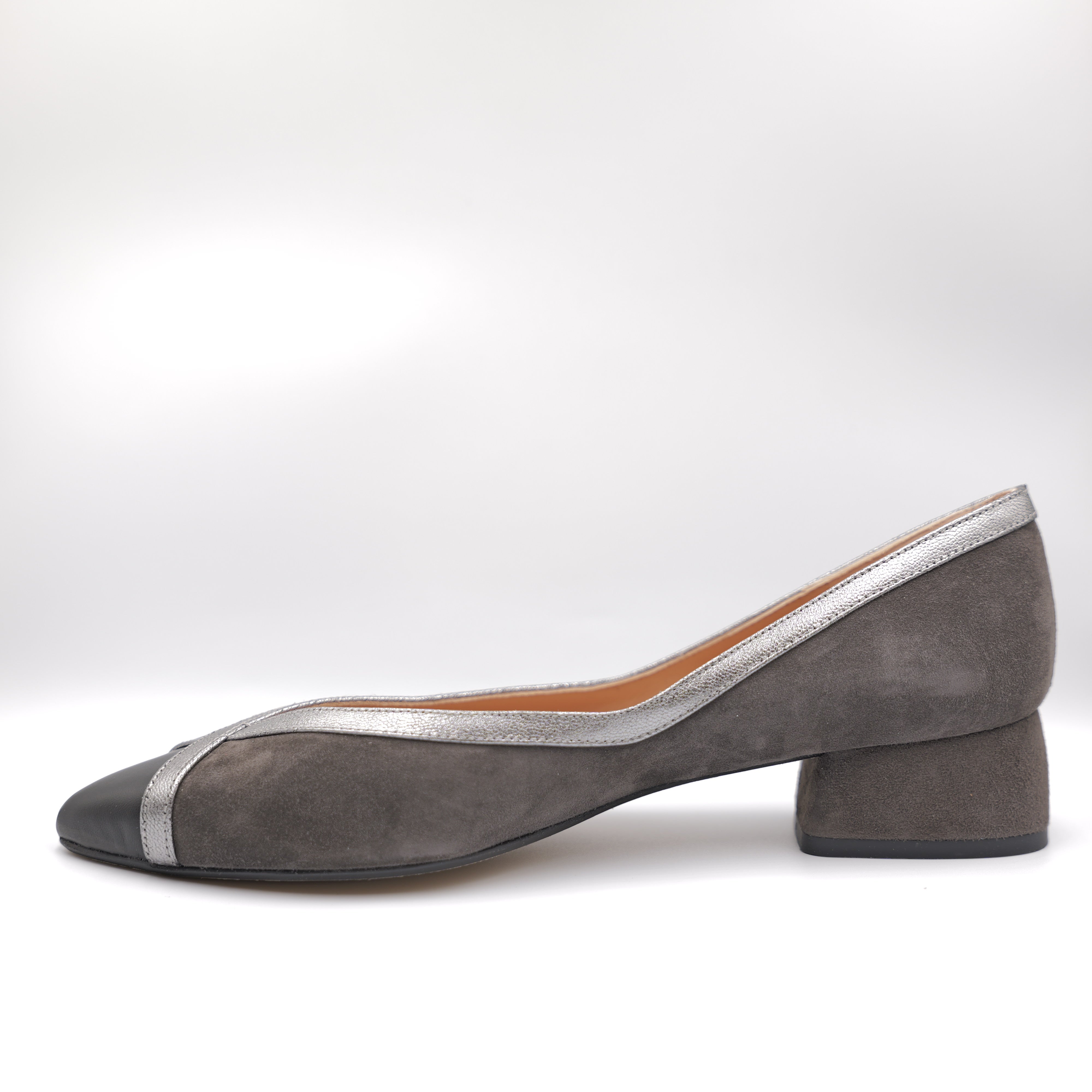 Ora - Ballerine in camoscio scollo a punta