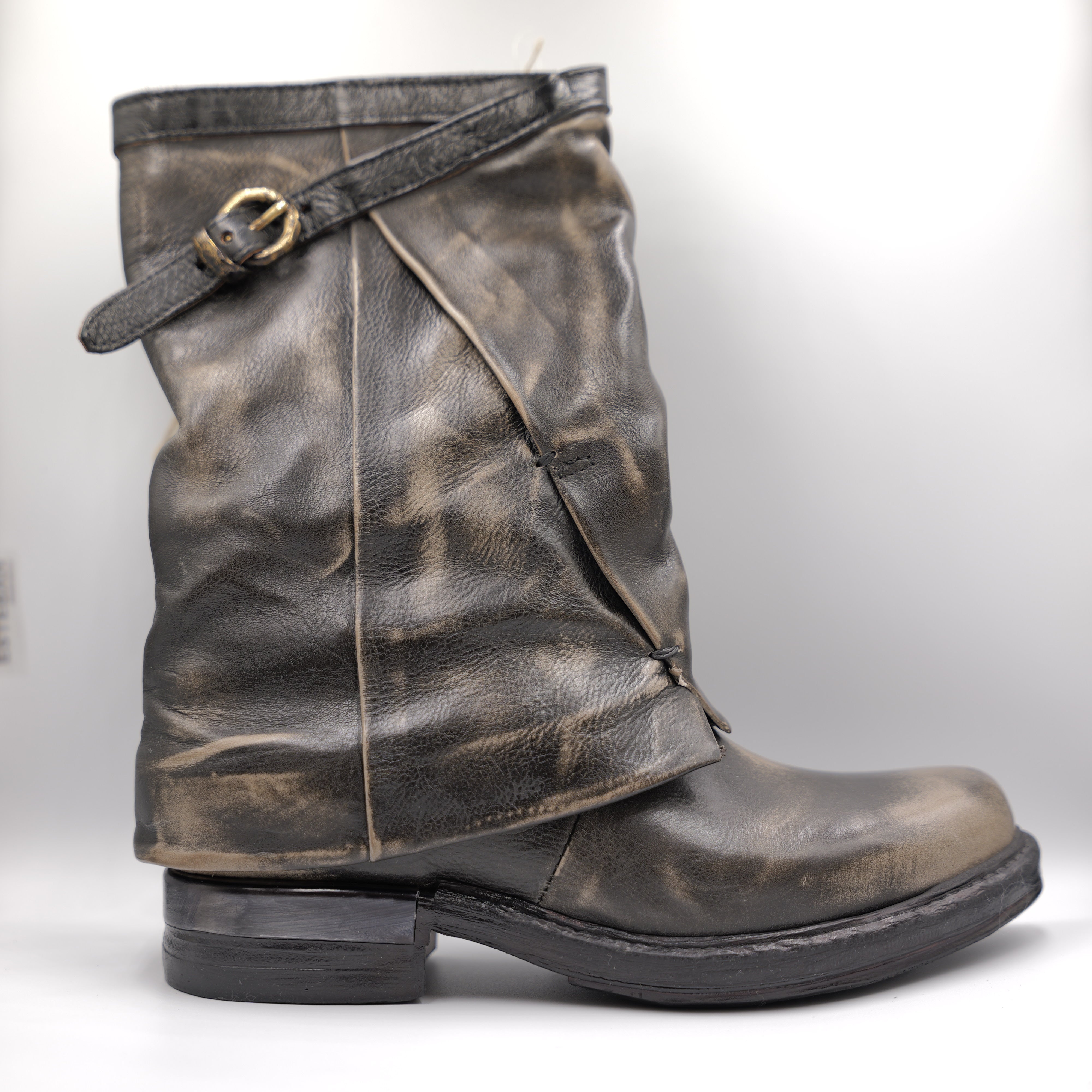 A.S.98 - Stivaletti in pelle a tubo con zip