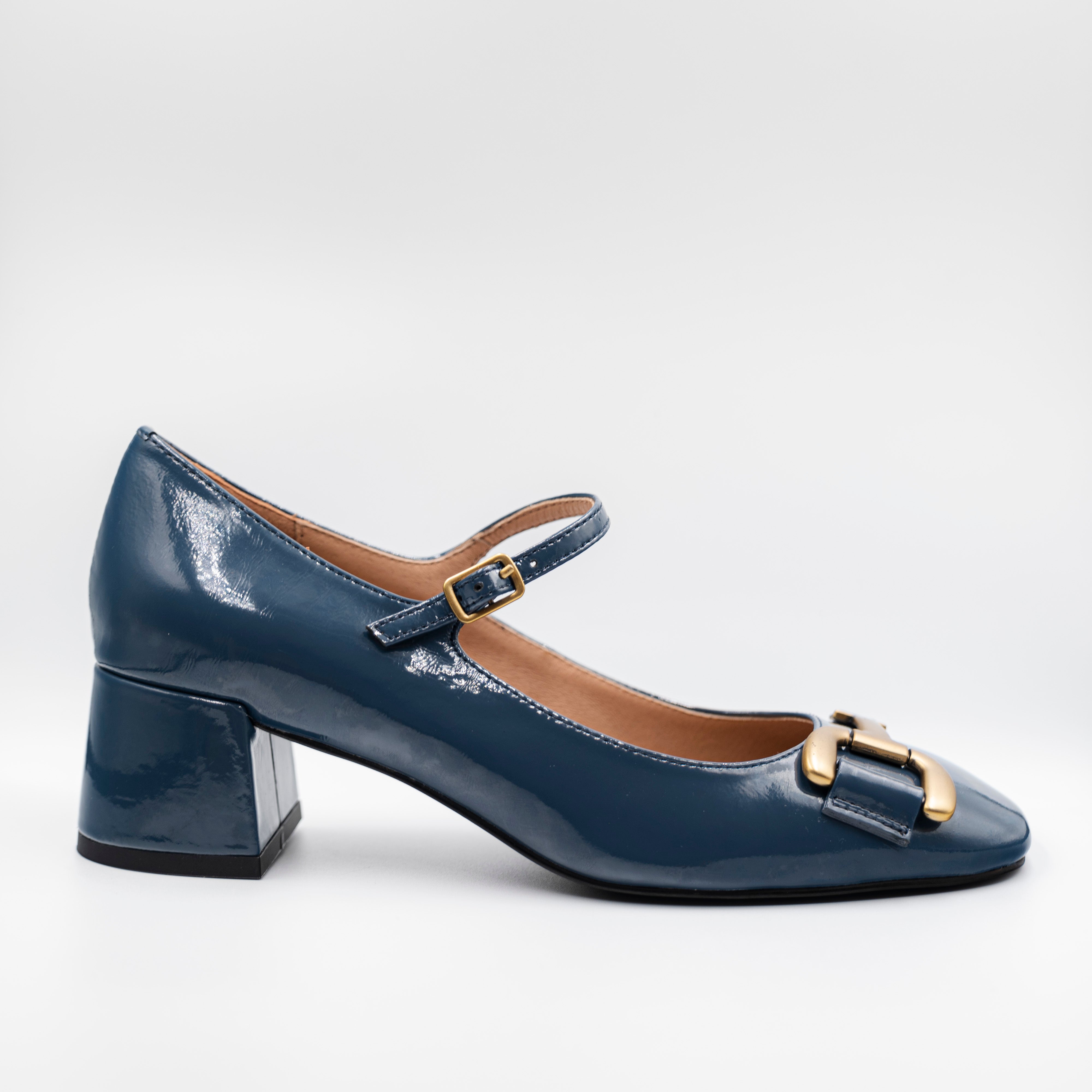 Bibi Lou - Mocassini in vernice con cinturino - Blu