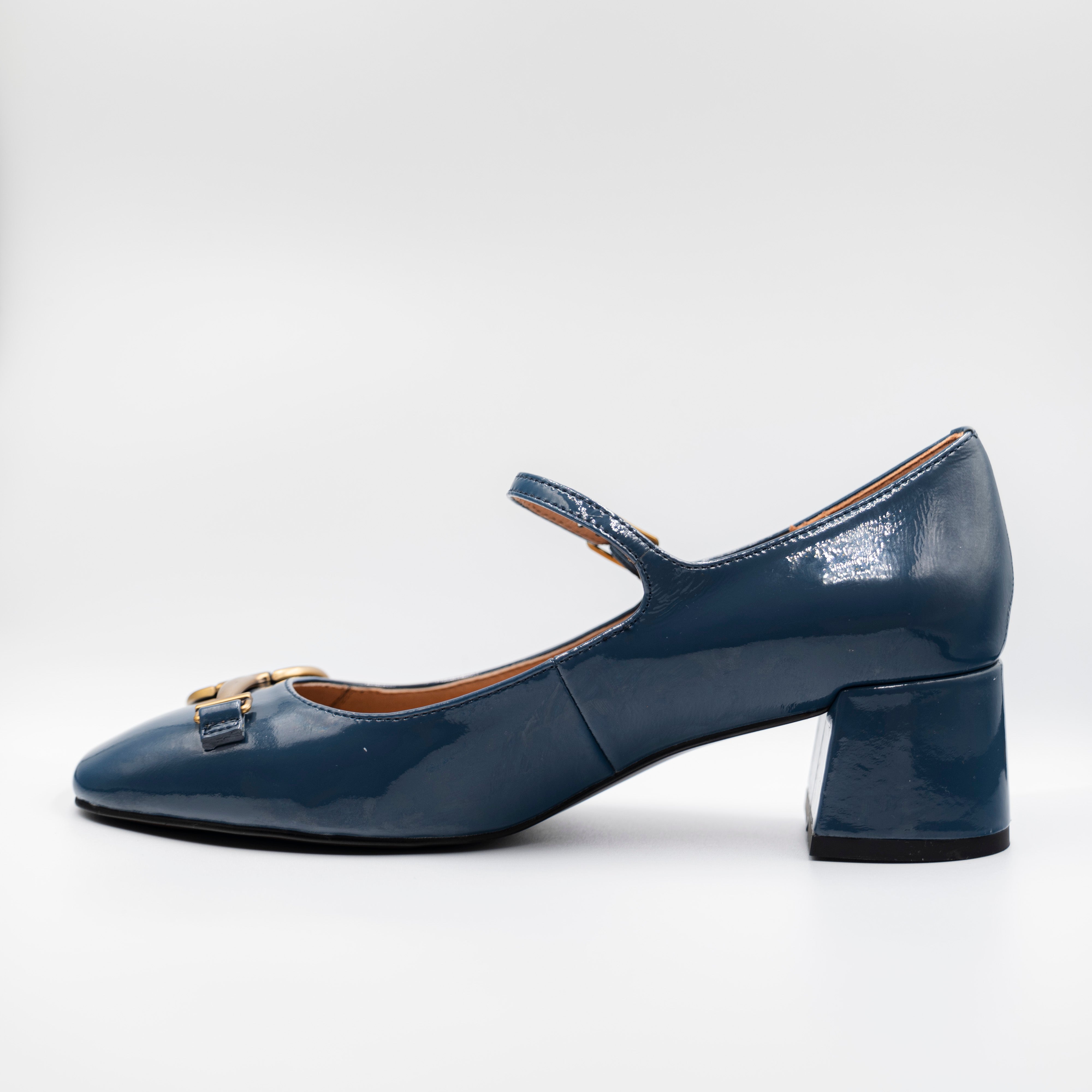 Bibi Lou - Mocassini in vernice con cinturino - Blu