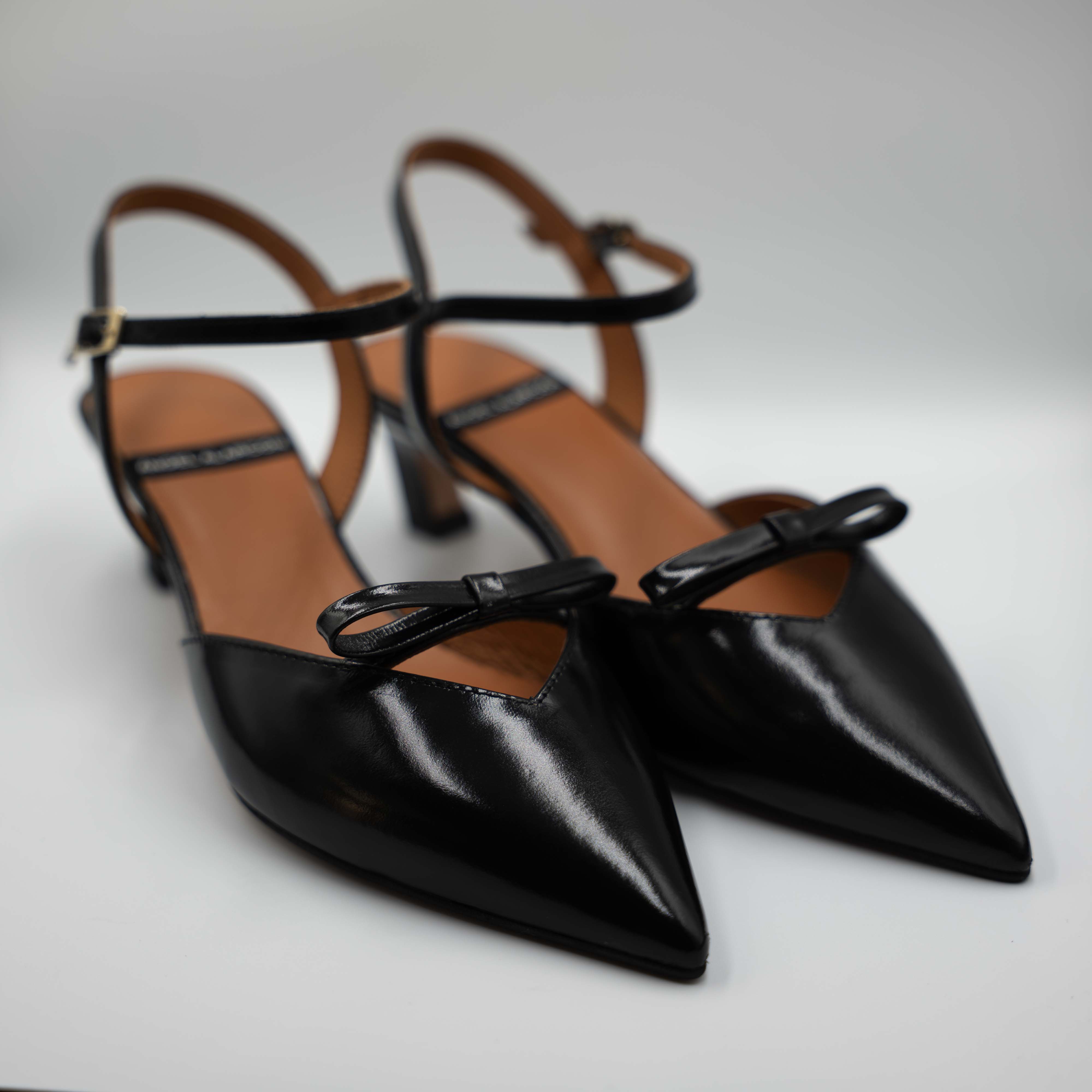 Angel Alarcon - Slingback in pelle abrasivata con cinturino